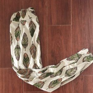 Lularoe Feather Print Leggings